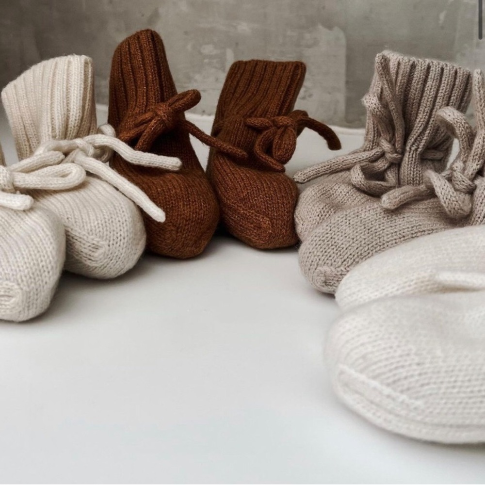 Wool Baby Booties - Picture 3 of 9